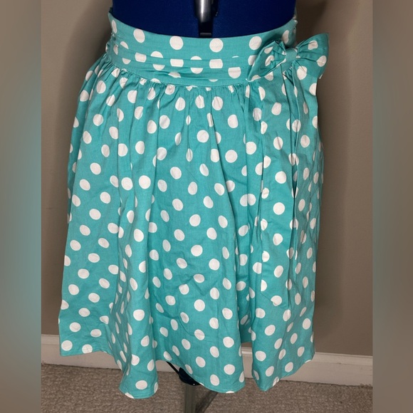 Sourpuss Mint Polka Dot Swing Skirt w/ removable bow, sz M - Picture 2 of 6